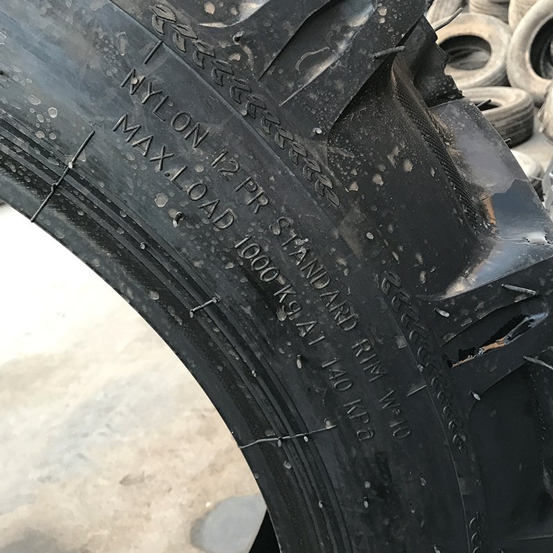 Herrable High Flower Paddy Field Pattern Agricultural Tire New 11-32 11.2-24 Tractor Tire Bias Design with Inner Tube