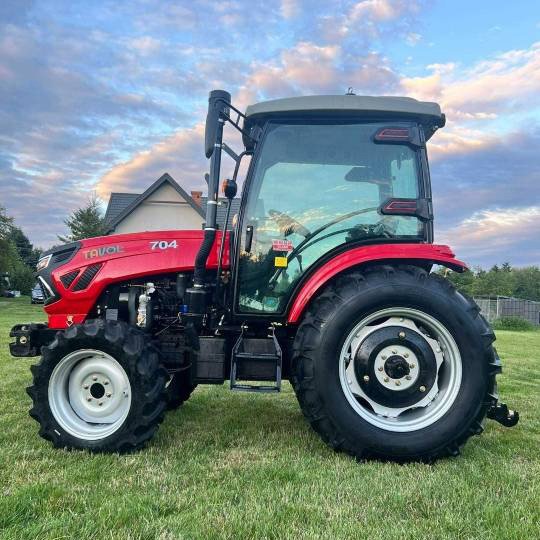 Tavol 704 70 HP Wider Tire Tractor With 70HP Engine Farm Tractors Wheel Tractors For Sale