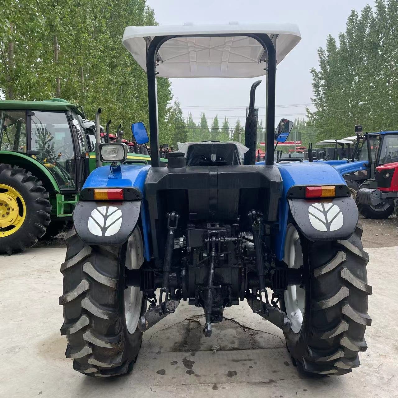 Second-Hand/Used Agricultural New a Holland SNH804 Tractors with a Driver's Cab for Cheap Price
