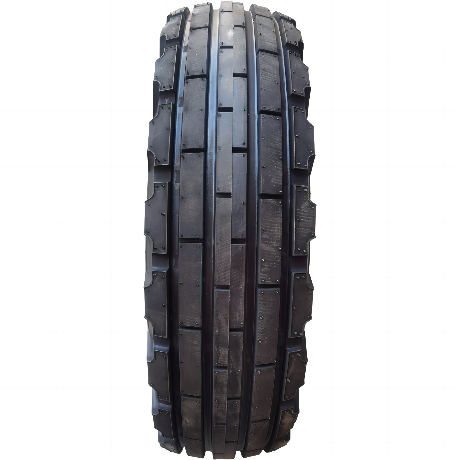 High Good Quality 13.6-36 Year Tractor Tyres For Farms Rubber Wheels For Harvesters Best Price In India New Products 11.2-20