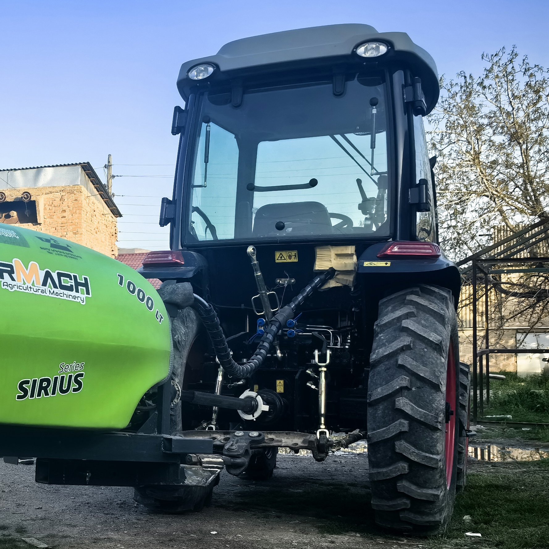 Hot Sale Small Mini Traktor 60hp 70hp Black Color Farming Tractor Agriculture Tractor Sales in Armenia