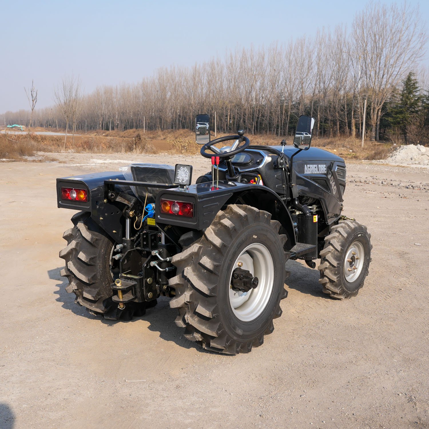 LKK- Narrow Chassis Agricultural Tractors 4*4 For vineyard orchards With Accessories Adaptable to cold or heat