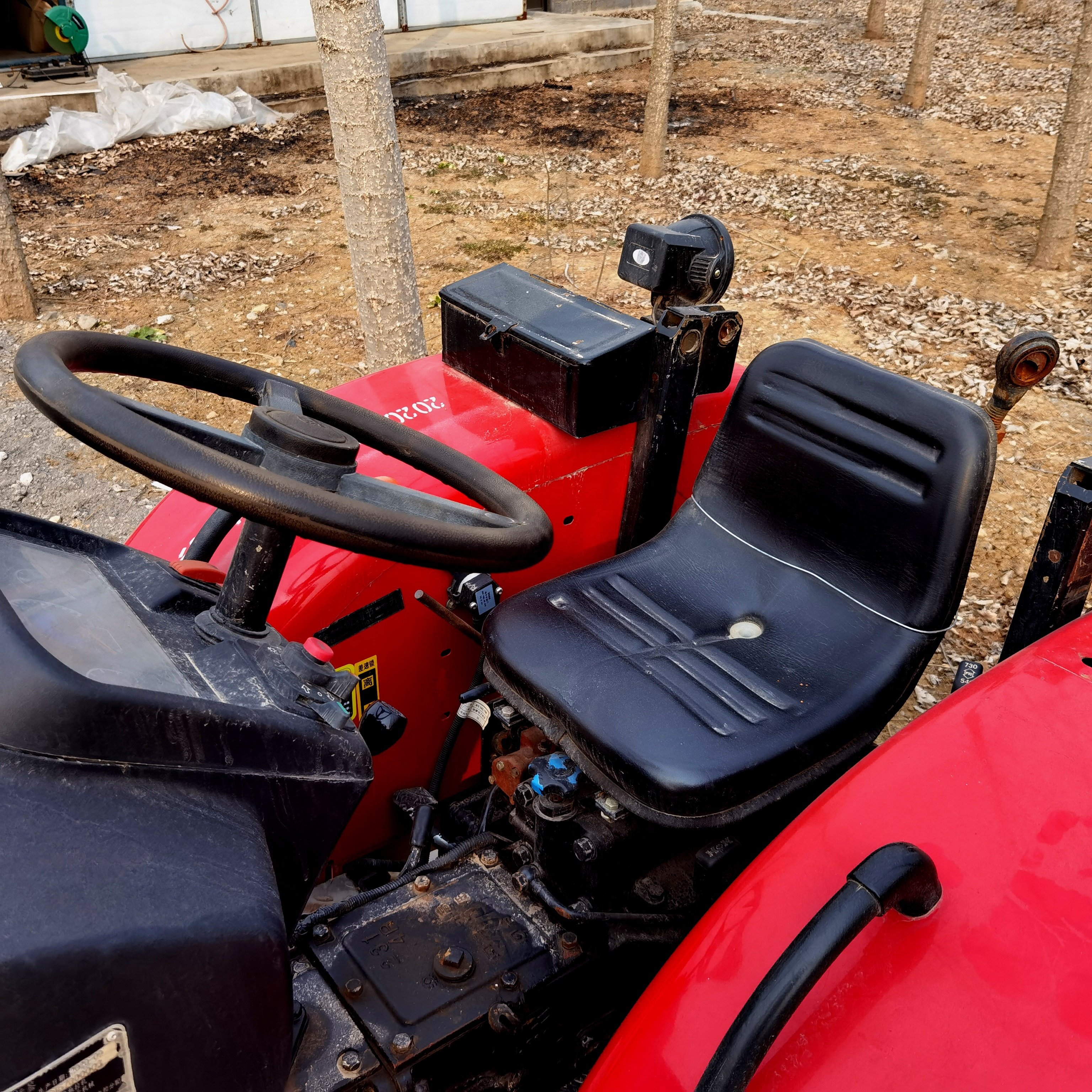Factory Direct Selling Dong Feng DF 604-15 G 60 HP Second-hand Farm Tractors for Sale