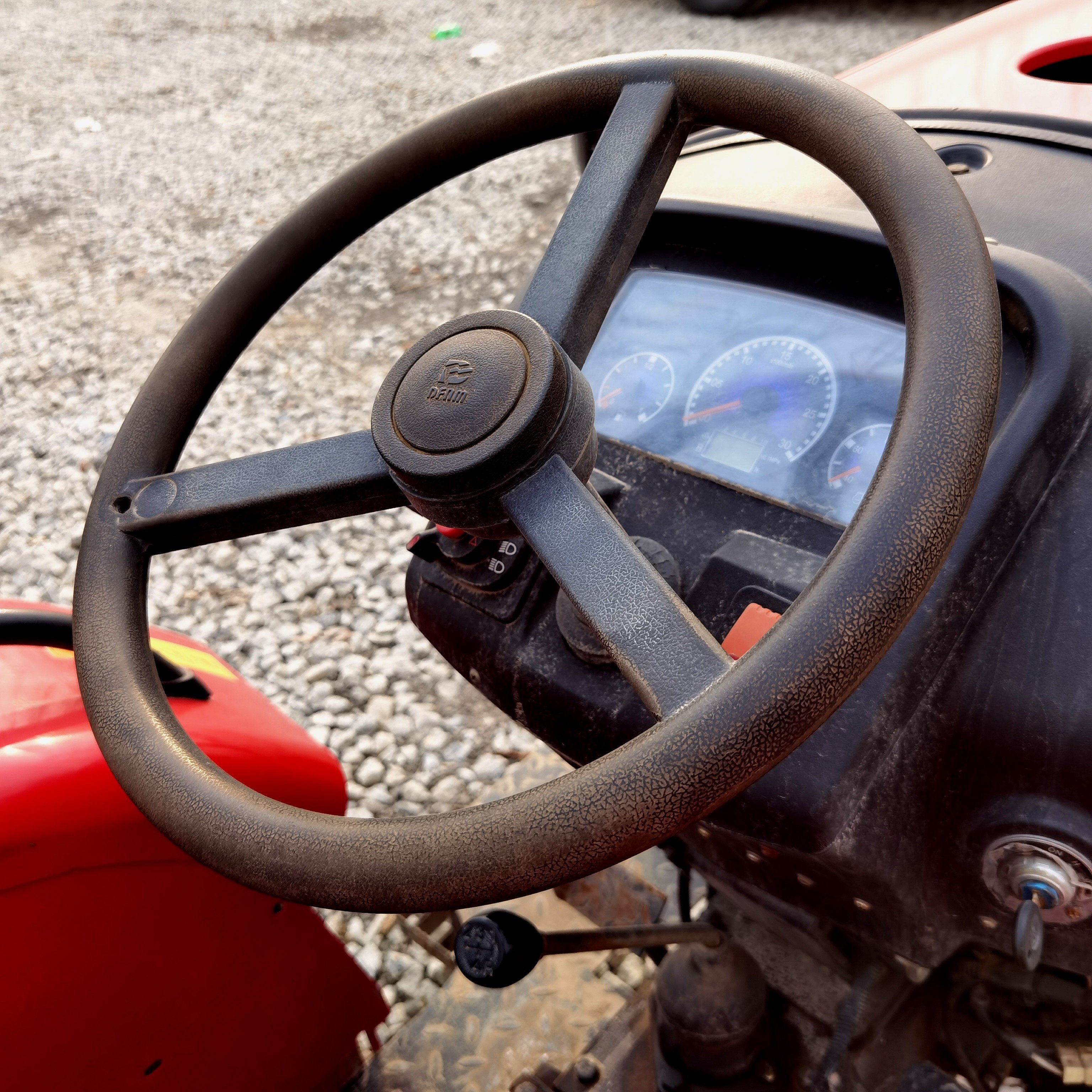 Factory Direct Selling Dong Feng DF 604-15 G 60 HP Second-hand Farm Tractors for Sale