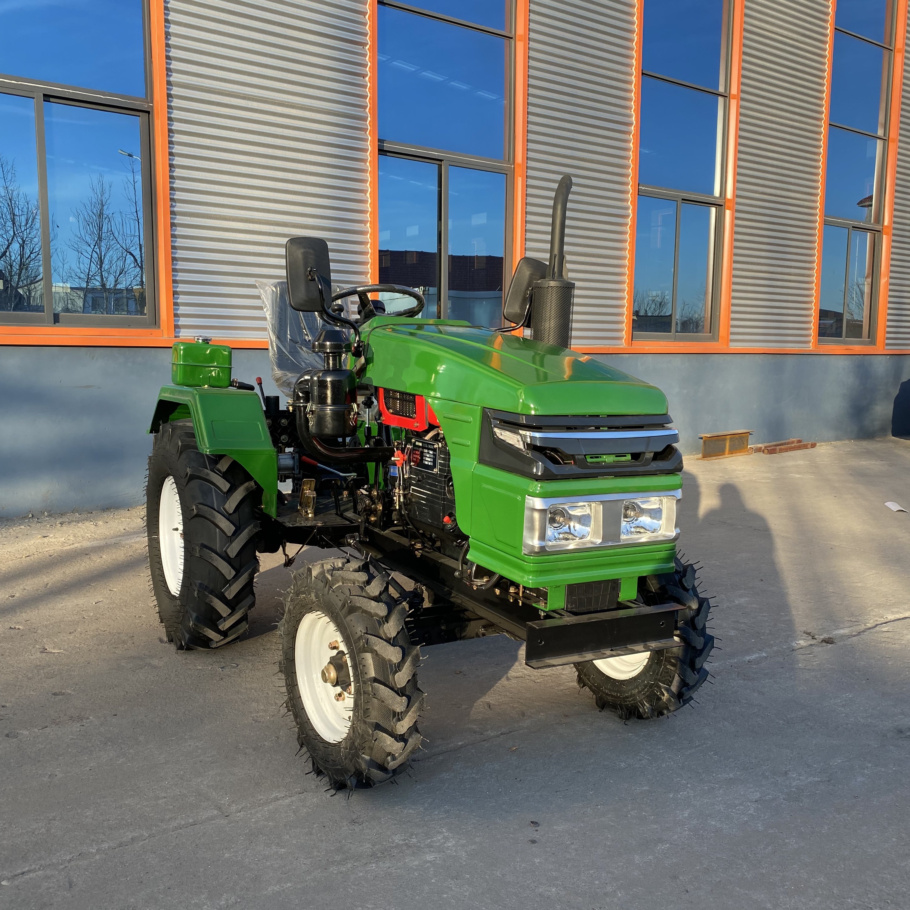 Free Shipping Cheap Price Mini 120hp Tractor Best Price Agricultural Farming Mini Tractor