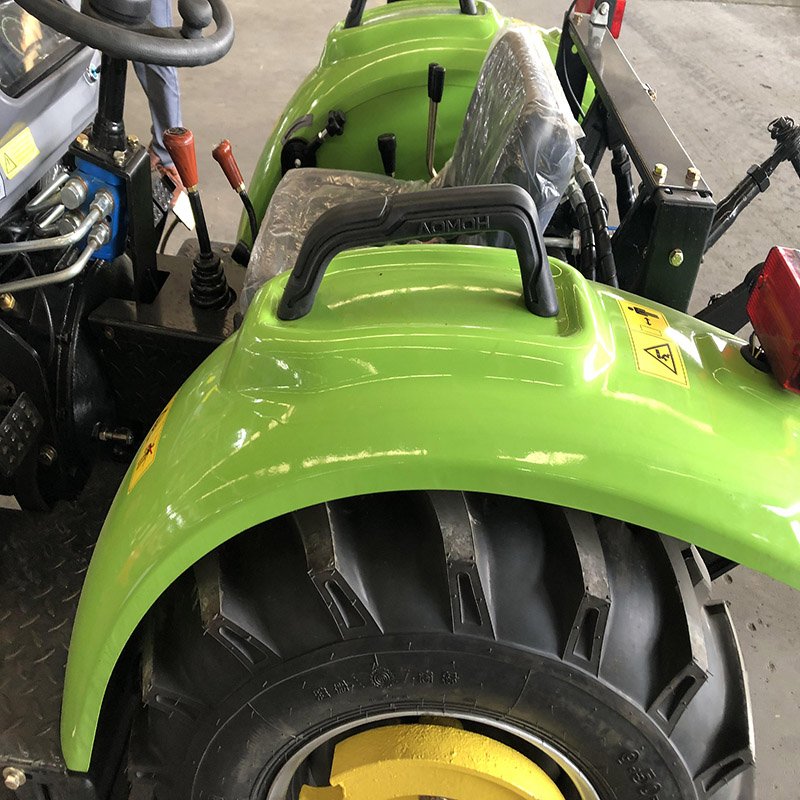 China Agricultural Equipment Mini Farm Tractor Machine Wheel Tractor Agricultural Machine Price