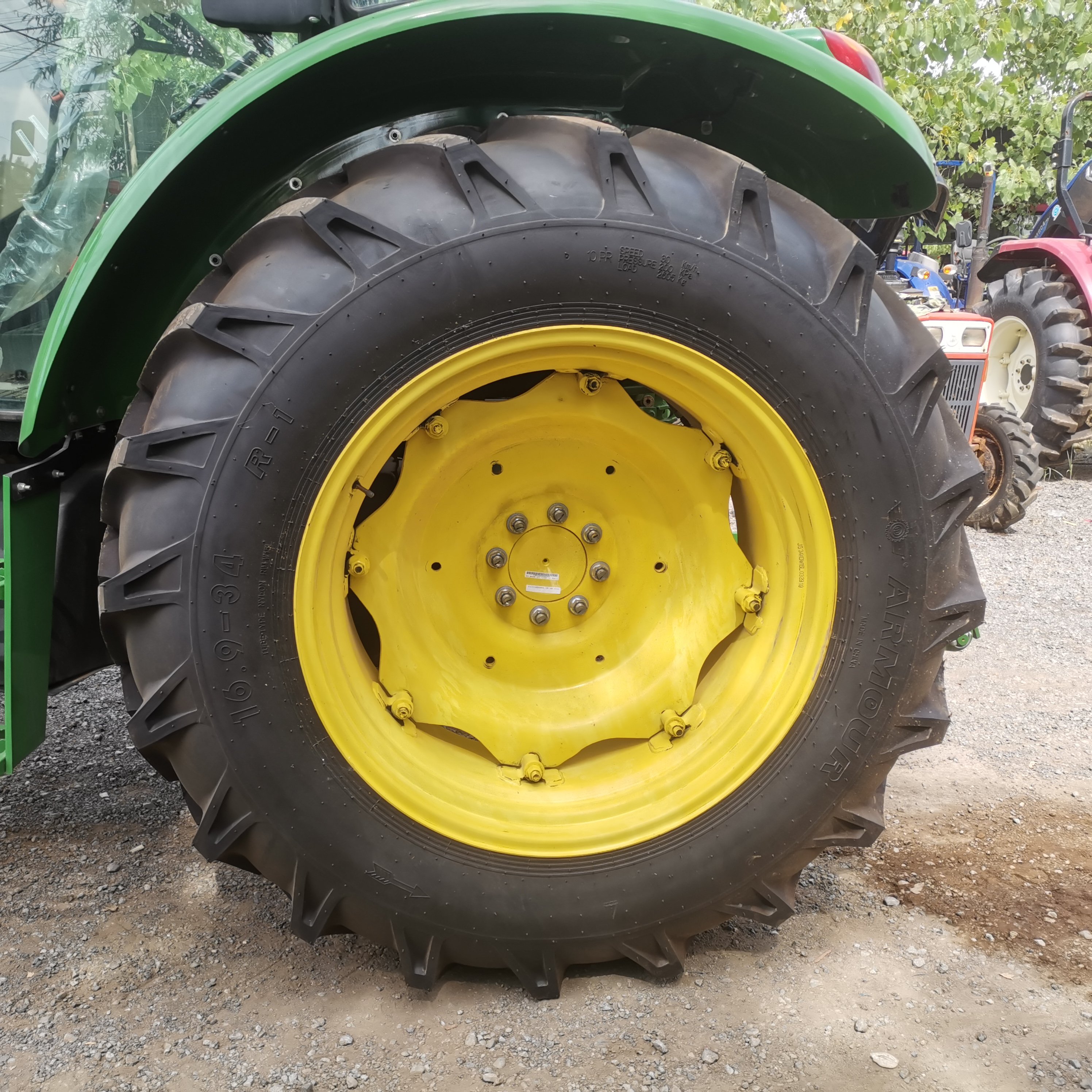 High Productivity Mini Electric 4x4 Farm Tractors Machine for Agricultural