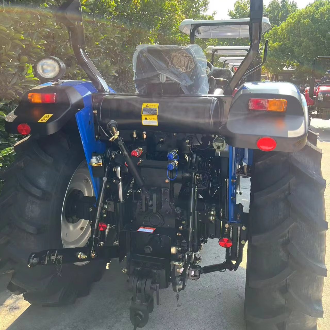 Brand New Yto Esk 454 Farm Machinery Tractors Four Wheel Drive Agriculture Tractors
