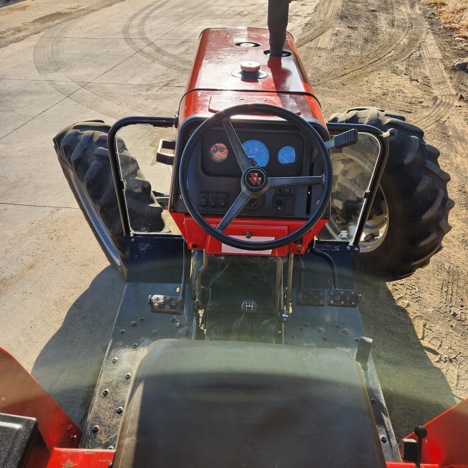High Quality Massey Ferguson 290 Tractors 90hp 120hp Engine Core Components Agriculture Farm Machinery Implements Equipment Used