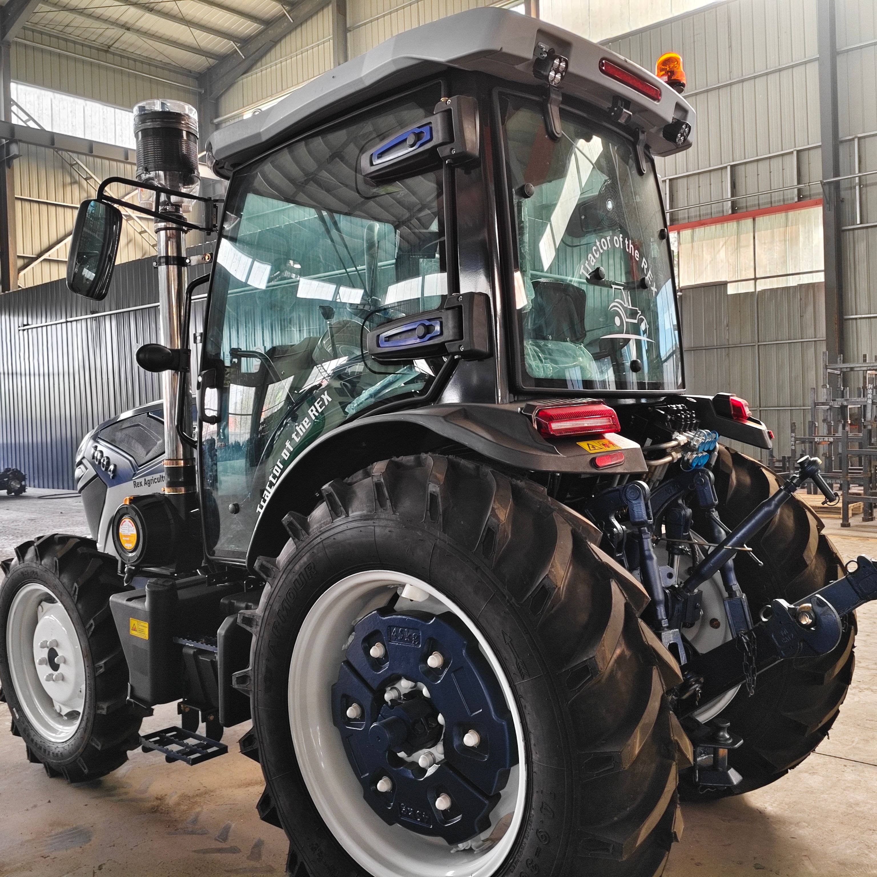 Multifunctional 100HP Agricultural Tractor 4-Wheel Drive Used Farm Machinery Equipment 100HP Rated Power