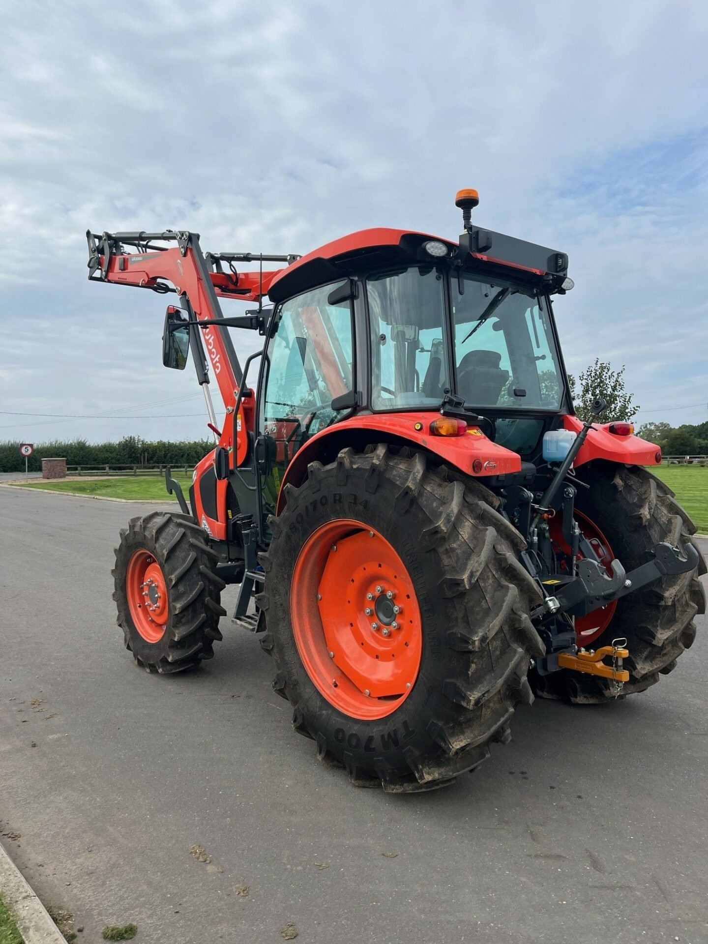 Original Quality Kubota MM5-112Tractor Kubota 50hp 4x4 Wheel Tractor