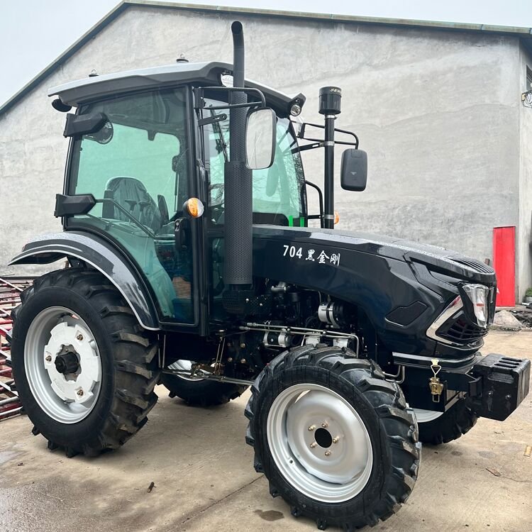 Factory Export High Quality Agriculture Machine Farm Tractor Small Agricultural Machinery Trator 4X4