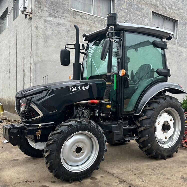 Factory Export High Quality Agriculture Machine Farm Tractor Small Agricultural Machinery Trator 4X4