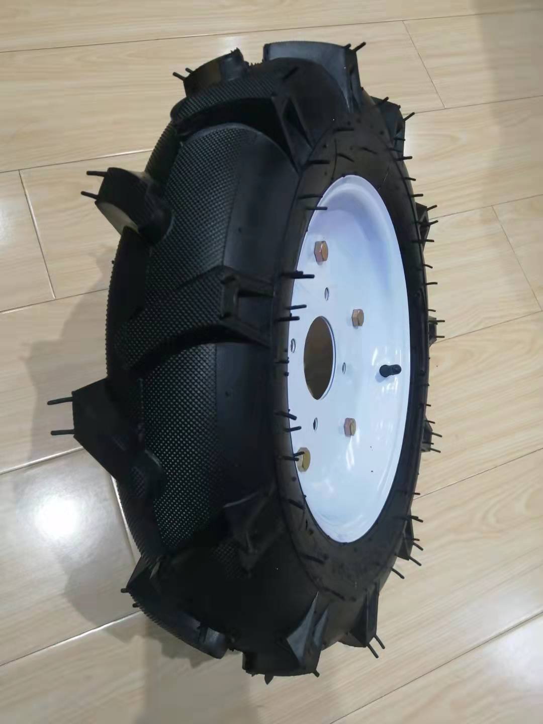 4.00-10 Agricultural Tractor Rubber Tyre and Inner Tube with Iron Rim Complete Wheel for Cultivator Tiller