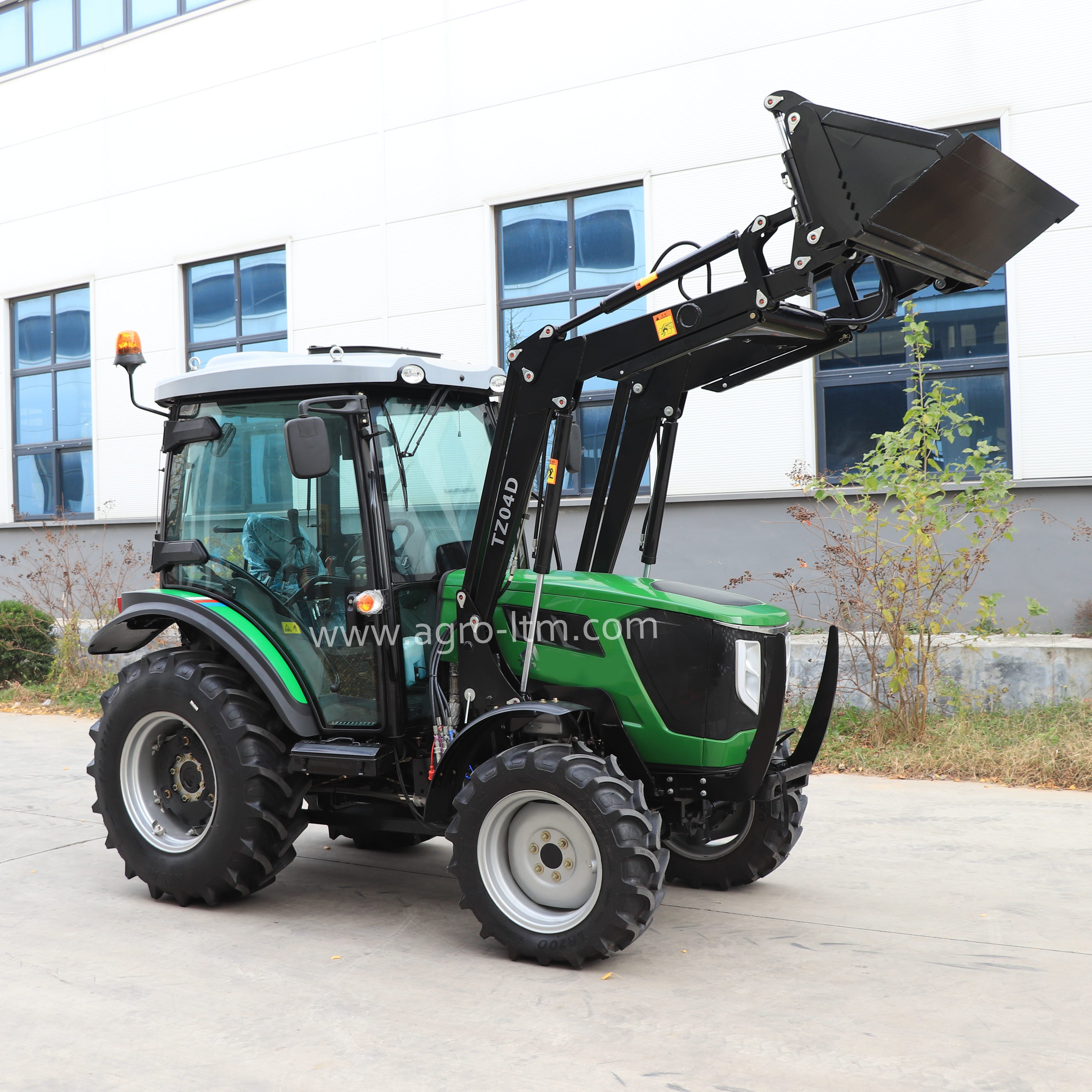 4X4 504 diesel Engine Farm Equipment Tractor Electric Start for Agriculture