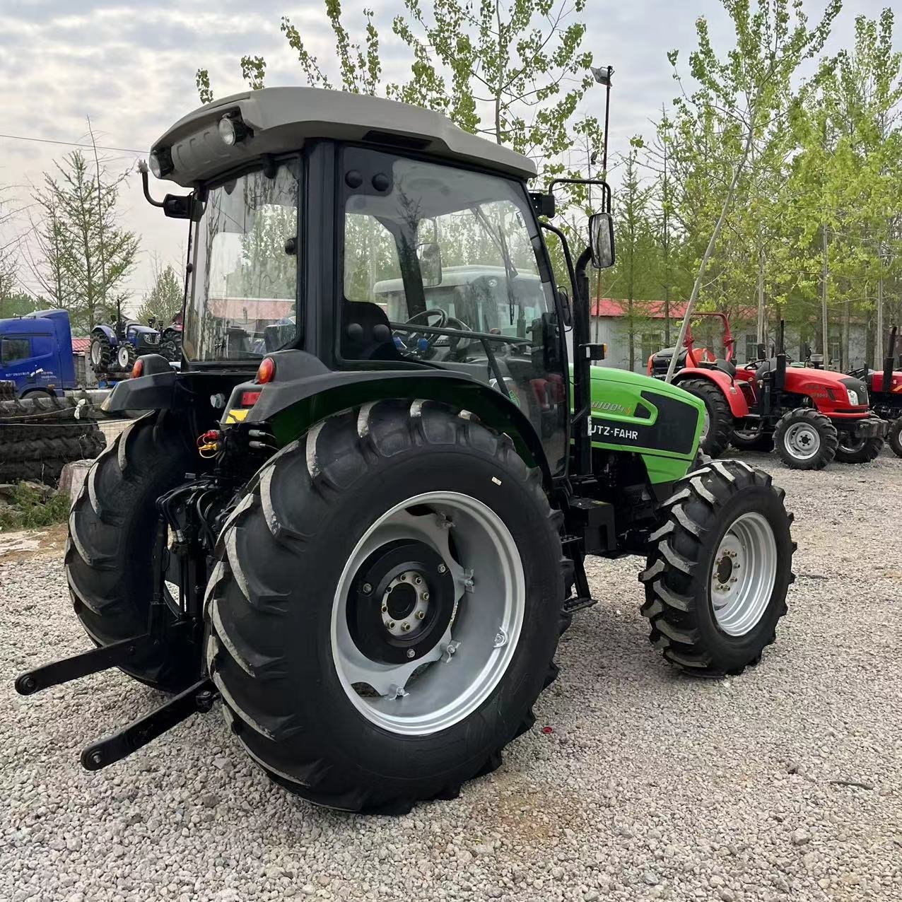 Electric Tractor Agricultural Tractor 100 hp