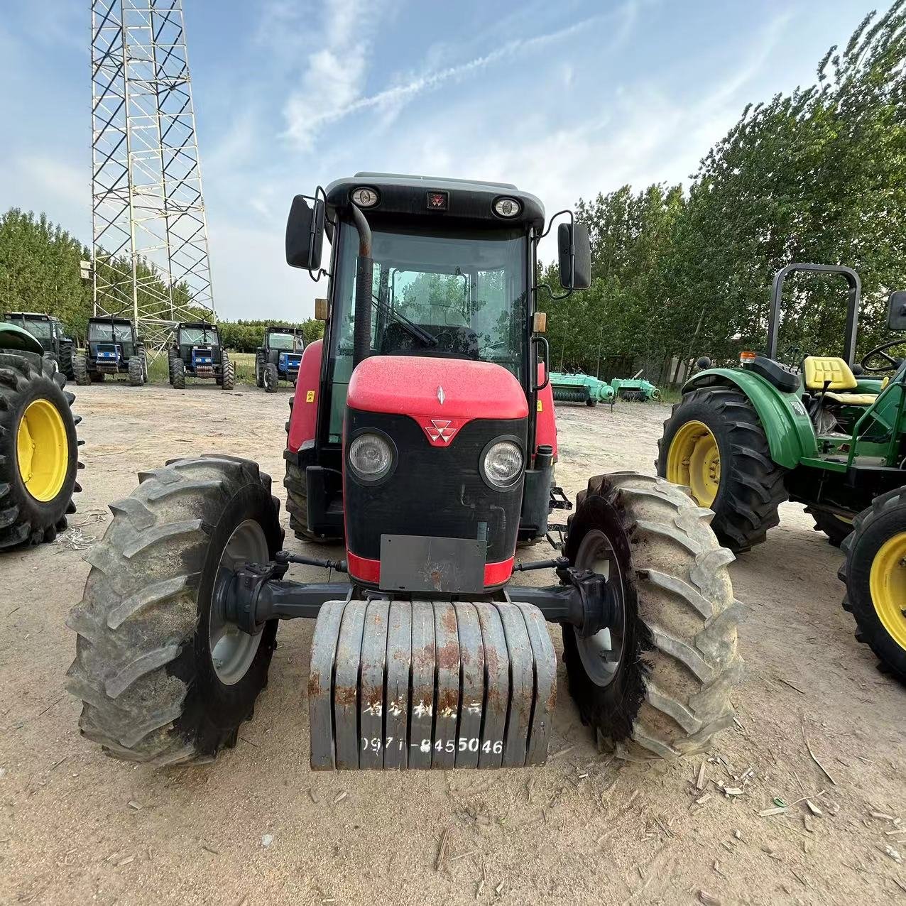 Low Price MF120HP Massey Ferguson Used Tractor 4WD for Sale 1004 With New Tires