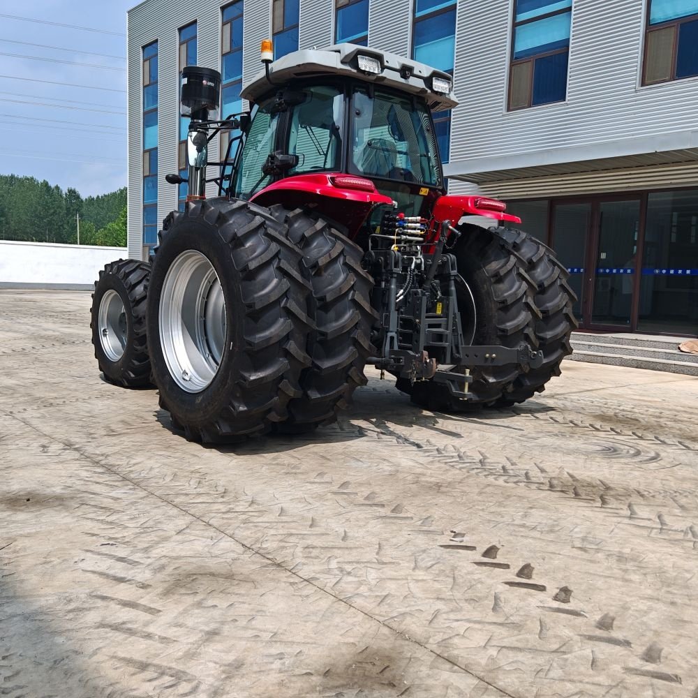 New High-end High-power Heavy-duty Tractor 260 HP 200HP 220HP 240HP Tractor