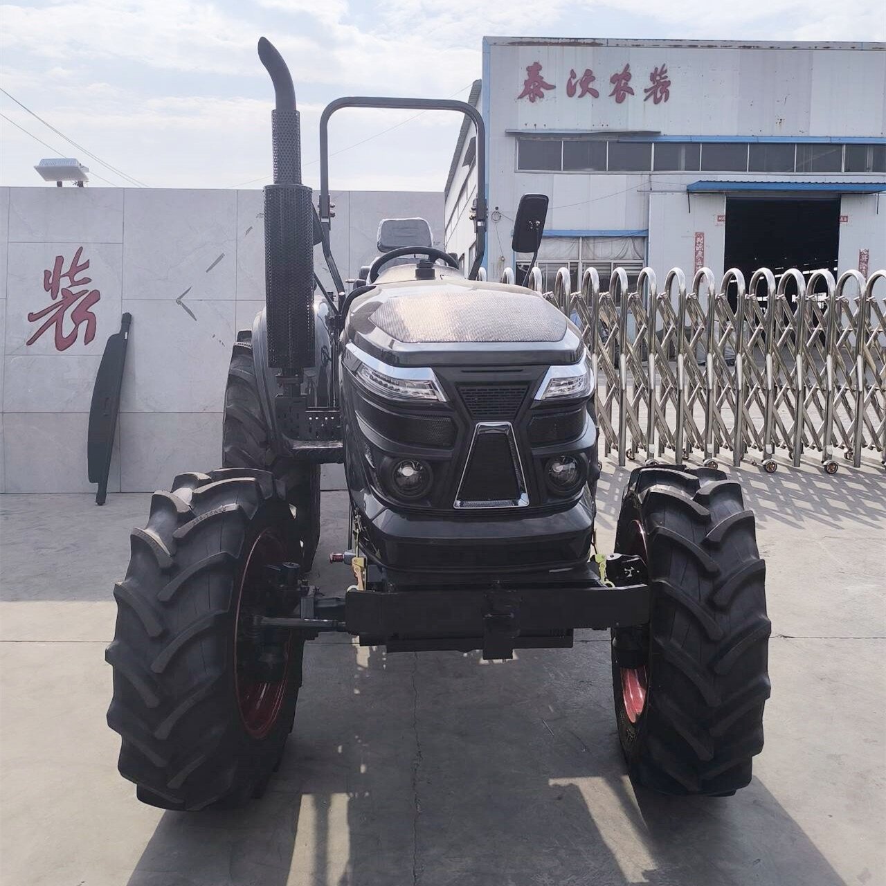 Tractor Agricola Mini 4x4 30HP 45HP 50HP 60HP YTO Engine Agricultural Farming Tractor for Sale