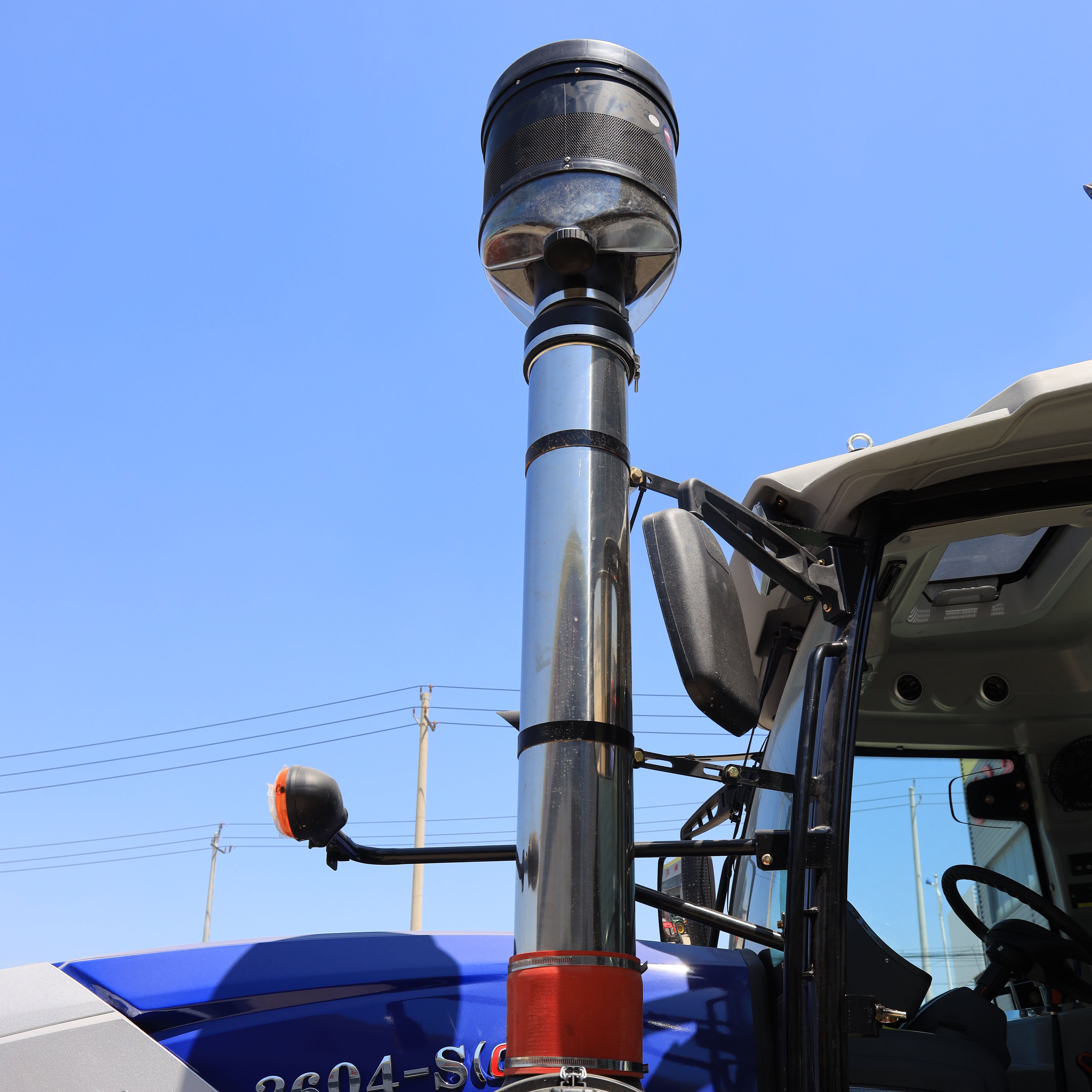 Compact 4wd diesel Tractor 4x4 240hp 8+8 Gears Hydraulic Output Farm 240hp Tractor Agricultural Machine