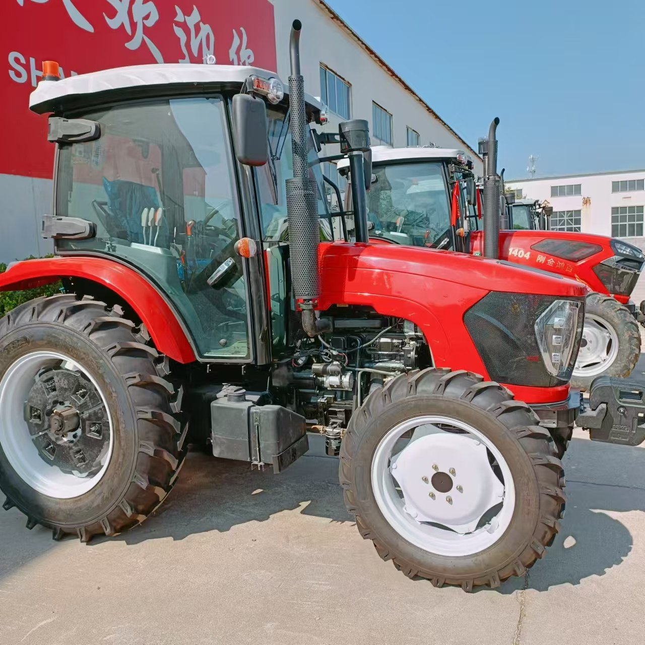 Agriculture Machinery Equipment Farm Tractor Agricultural Machinery Equipment Farm Cultivator Tractor and Farm Equipment