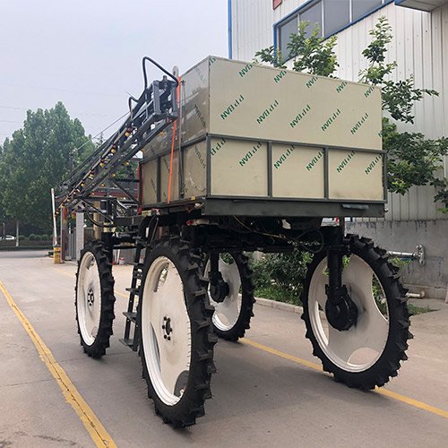 Fertilizing and Plant protection 2000D Spray Machine