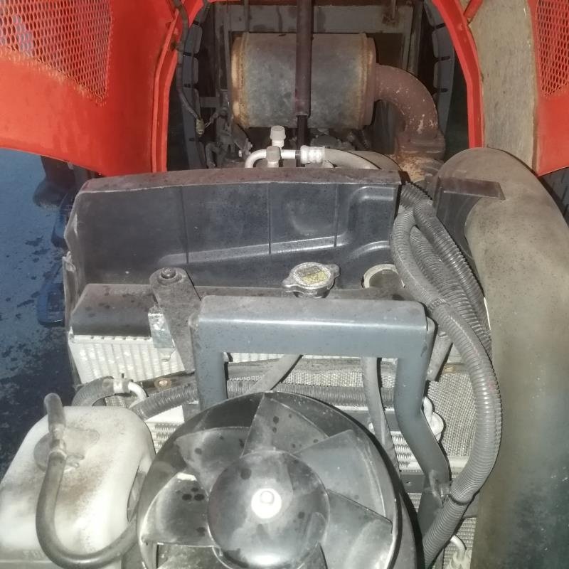 diesel Engine Agricola Agricultural Kubota Tractor M954Q Made in Japan Front End Loader Epa Traktor Equipment and Tools