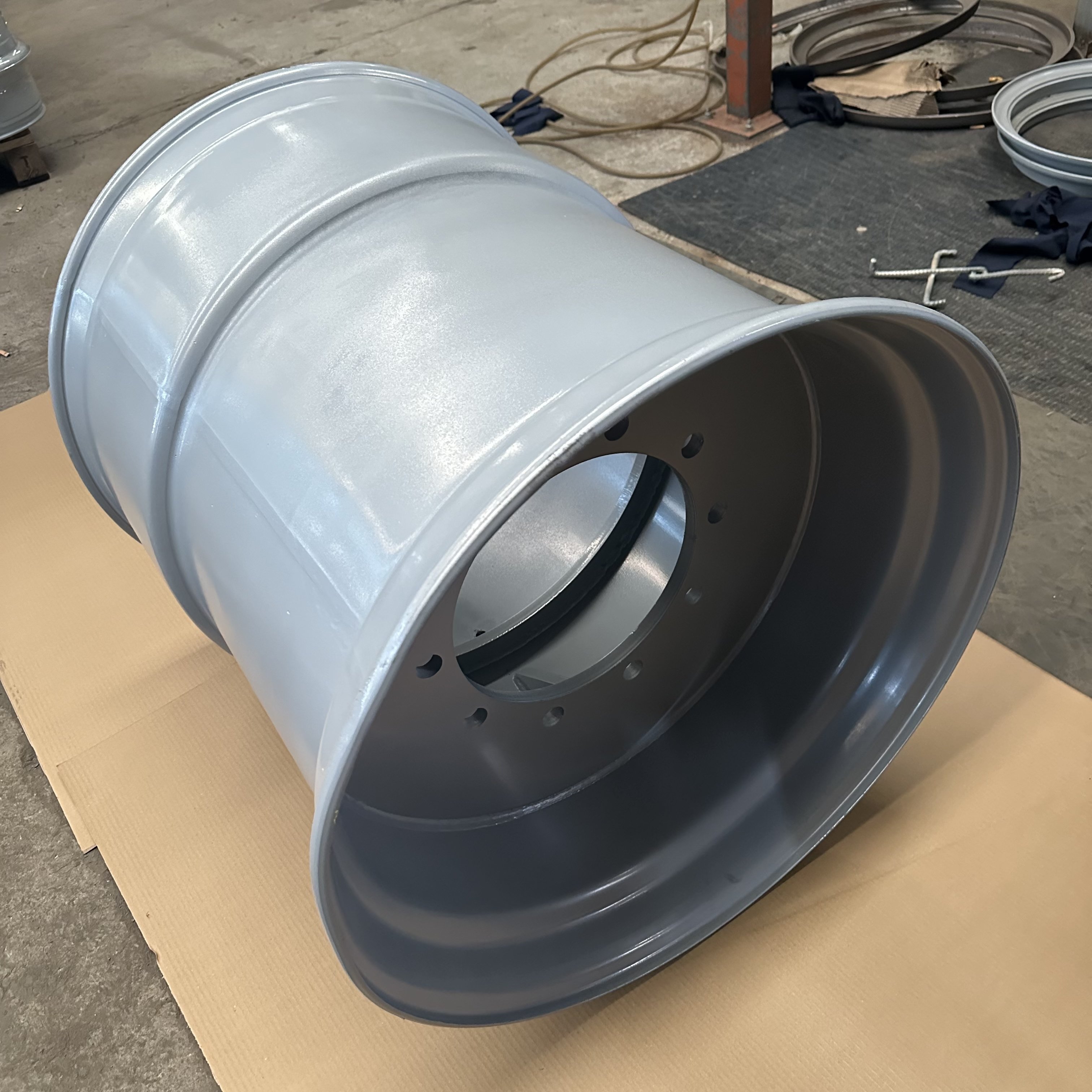 Agricultural Wheel Rims28x26.5 Agricultural and Forestry Tractor Steel Wheel Rim for 820/60-26.5 Tires