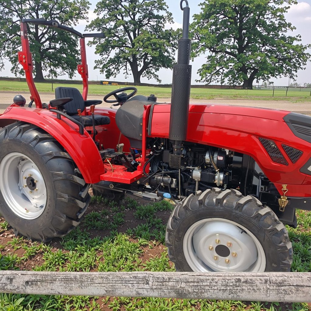 YTO 554A 4x4WD Red Wheel Tractor with 40hp Diesel Engine New Condition for Farm Use