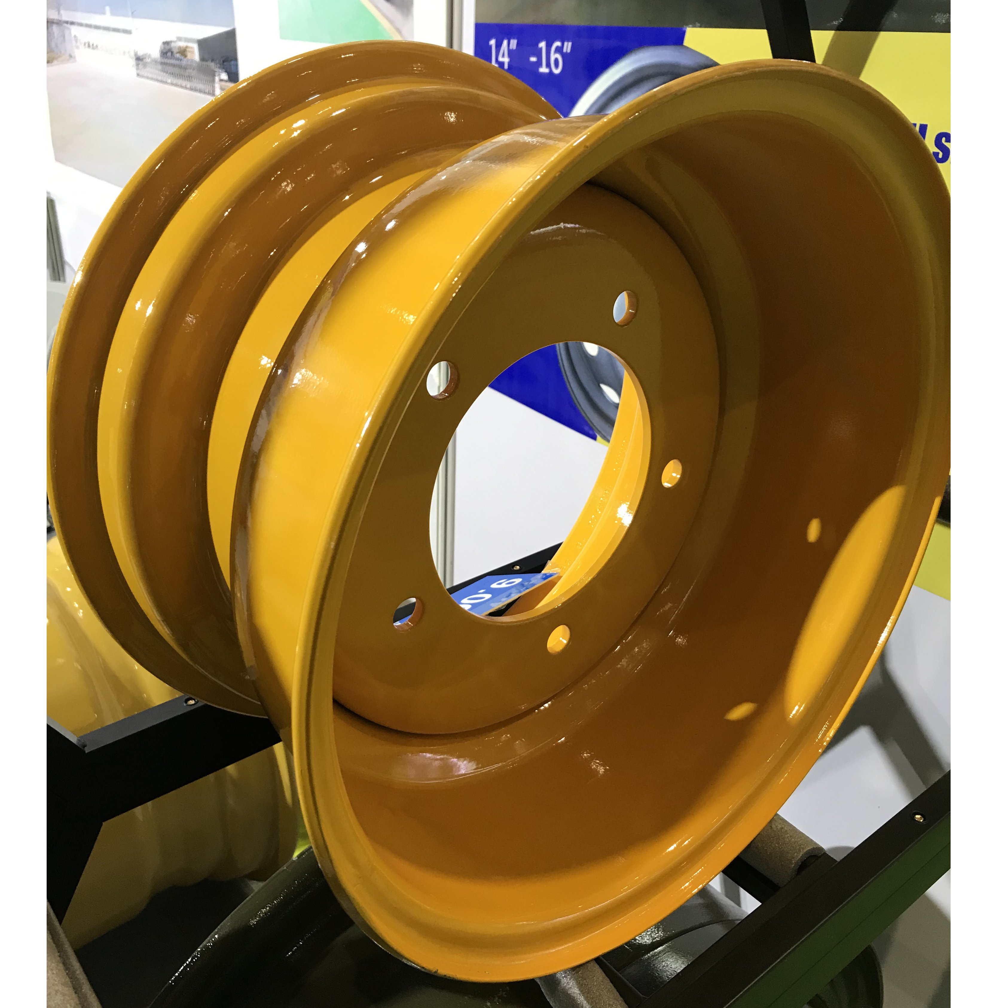 China OEM Steel Agricultural Tractor Harvester Wheel Rim 15.3x9.00 Matching for 10.0-15.3 Tyre
