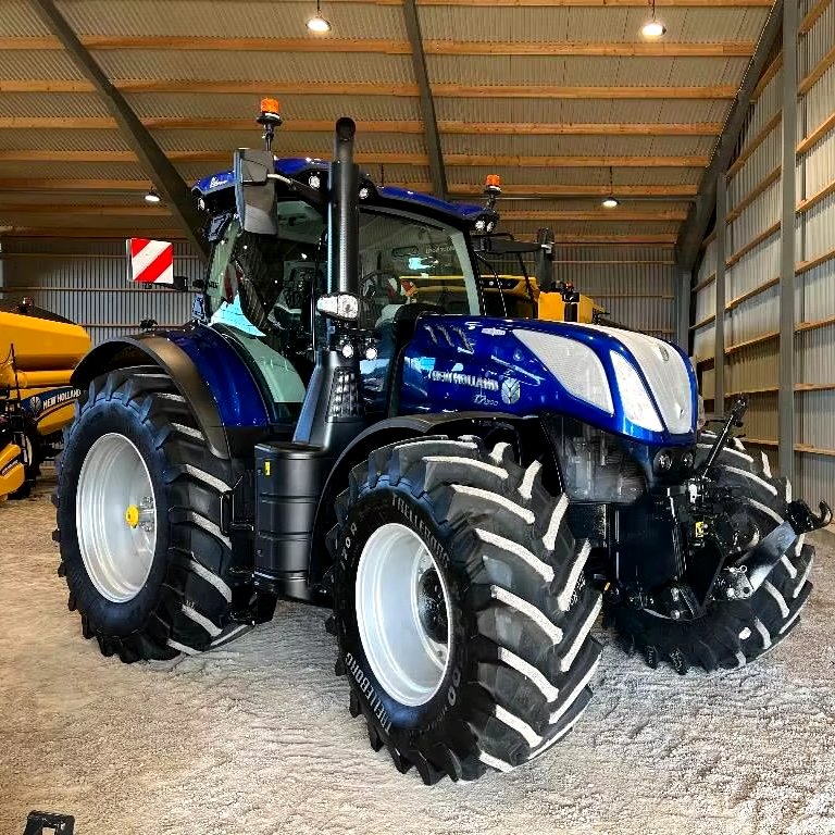 New Tractor 4X4wd New Holland With Loader and Farming Equipment Agricultural Machinery for Sale