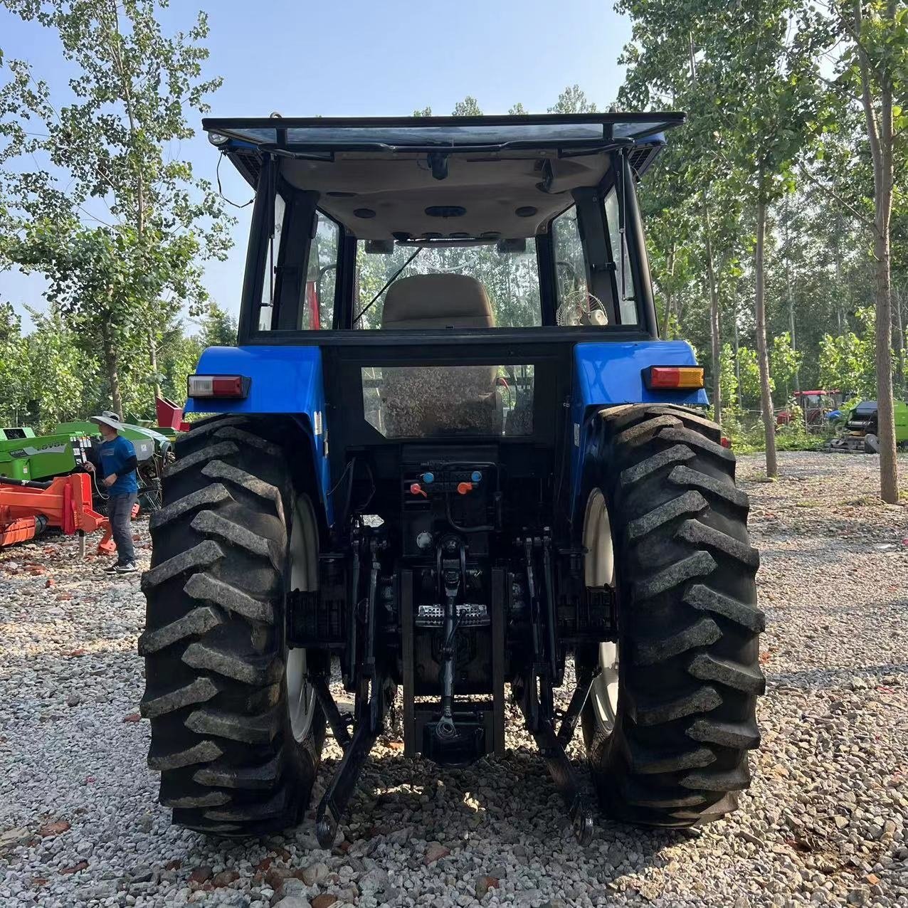 Factory Direct Selling Agricultural Machinery New Holland SNH1204 Used Tractor