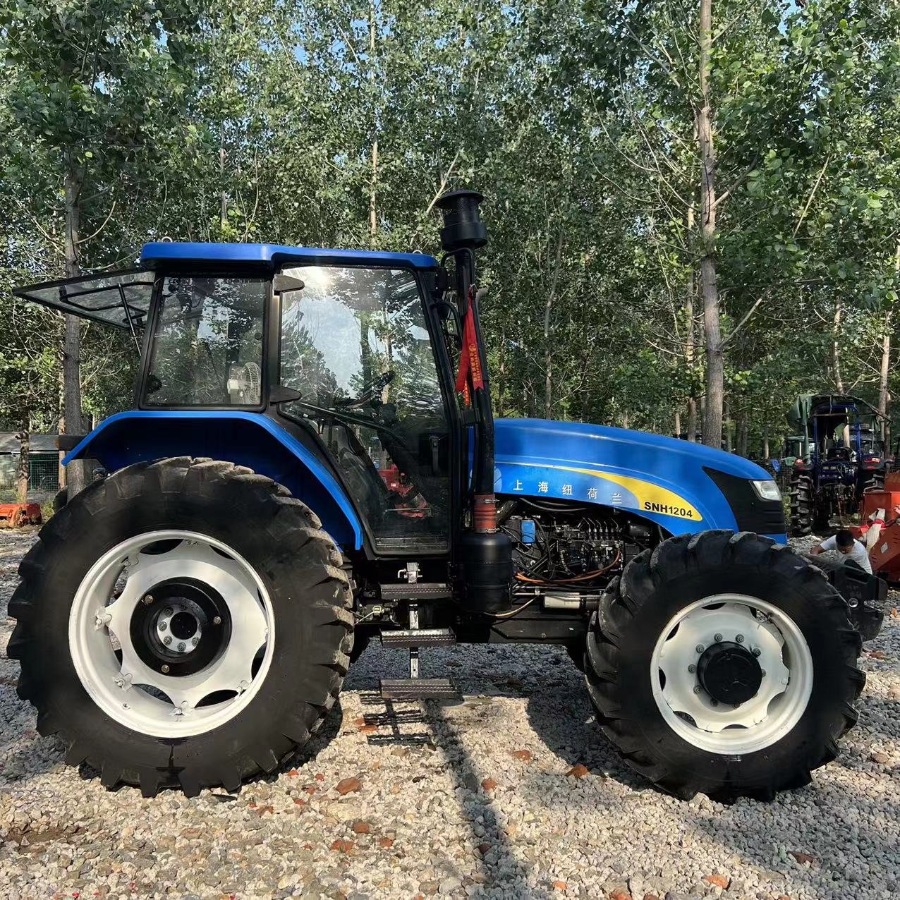 Factory Direct Selling Agricultural Machinery New Holland SNH1204 Used Tractor