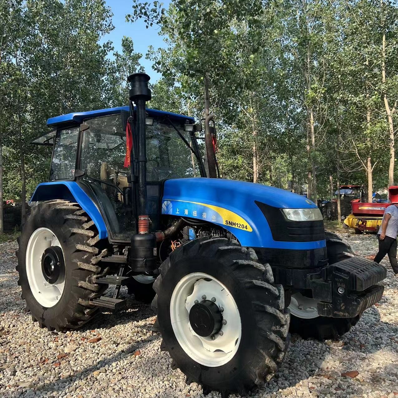 Factory Direct Selling Agricultural Machinery New Holland SNH1204 Used Tractor
