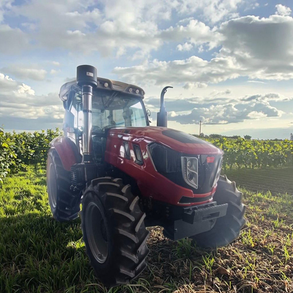 New 160hp Diesel Fuel Wheel Tractor 100hp Rated Power 4WD Core Components Including Engine Pump Gearbox Gear 1604 Motor