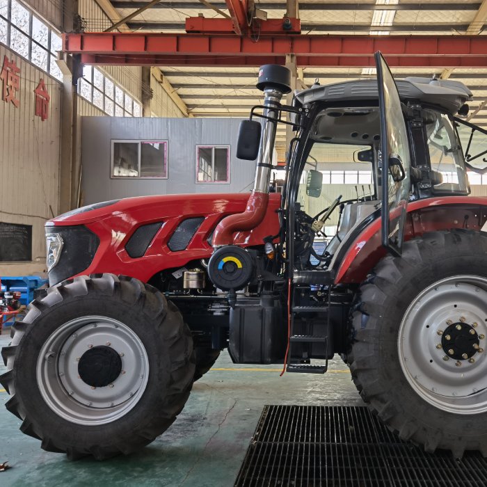 Chalion Large Farming Tractor Heavy Duty QLN-2004 4*4 Tractor Agricola 200HP Big Tractors With Wheat Planter in Tanzania