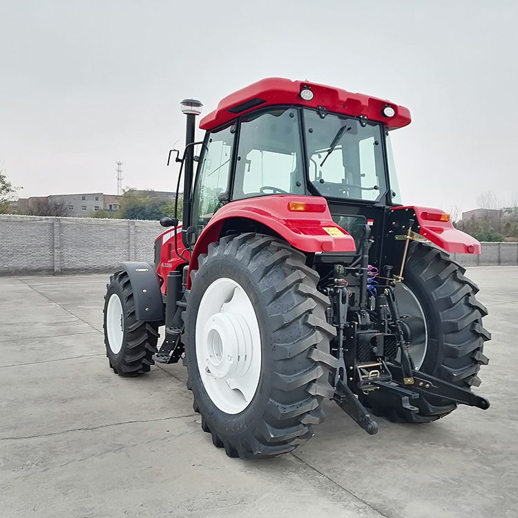 Factory Directly Yto X1304 Tractors Multifunctional 4WD Machine Traceur Diesel Engine Mini Farm Tractor 4x4 Yto 130hp for Farms