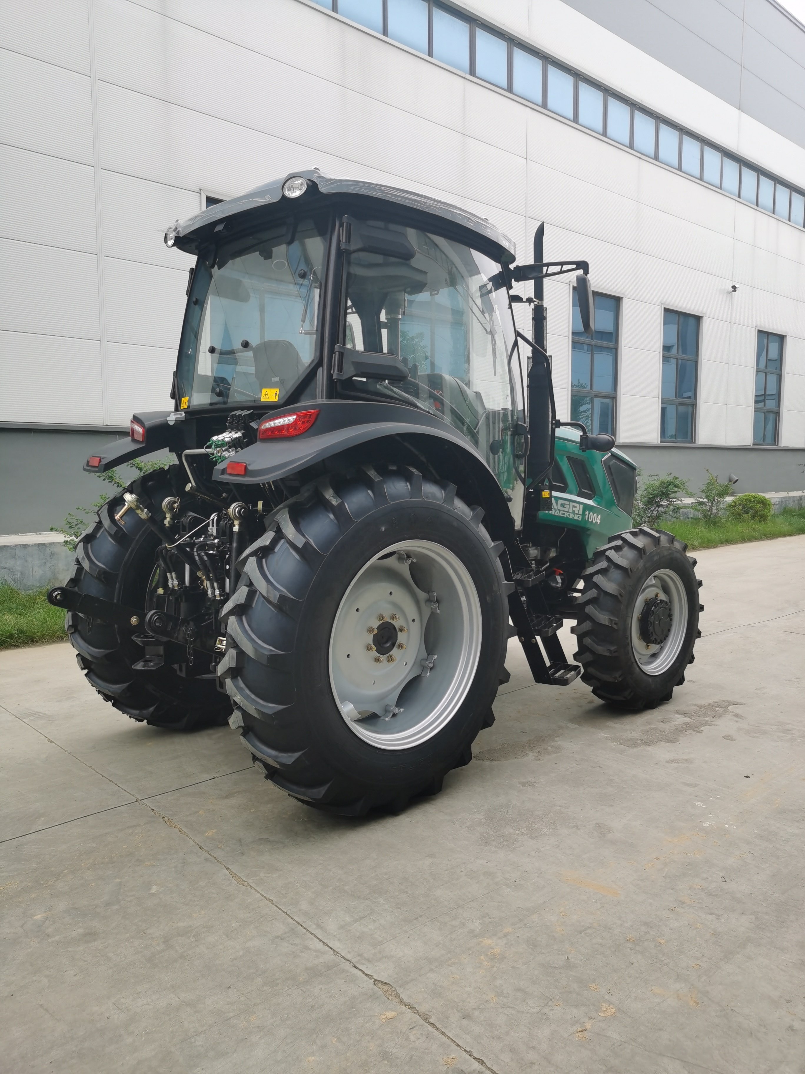 AGRI Tracking 100hp 160hp 200hp 220hp 260hp Backhoe Loader Tractors Agricultural TD1004