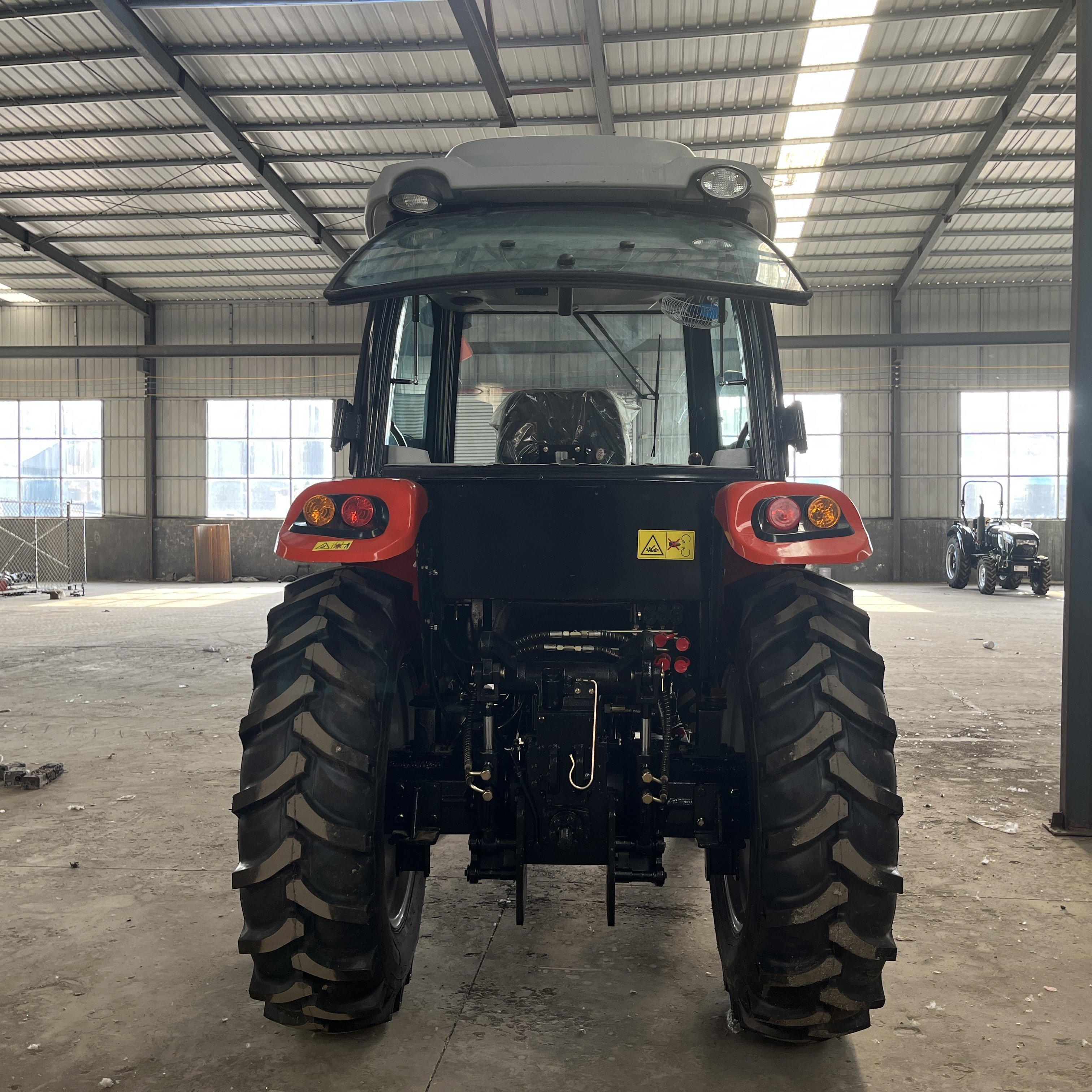 Farm Tractor for Agriculture 4x4 Farm Tractor 90HP Farm Equipment Wheeled Tractor
