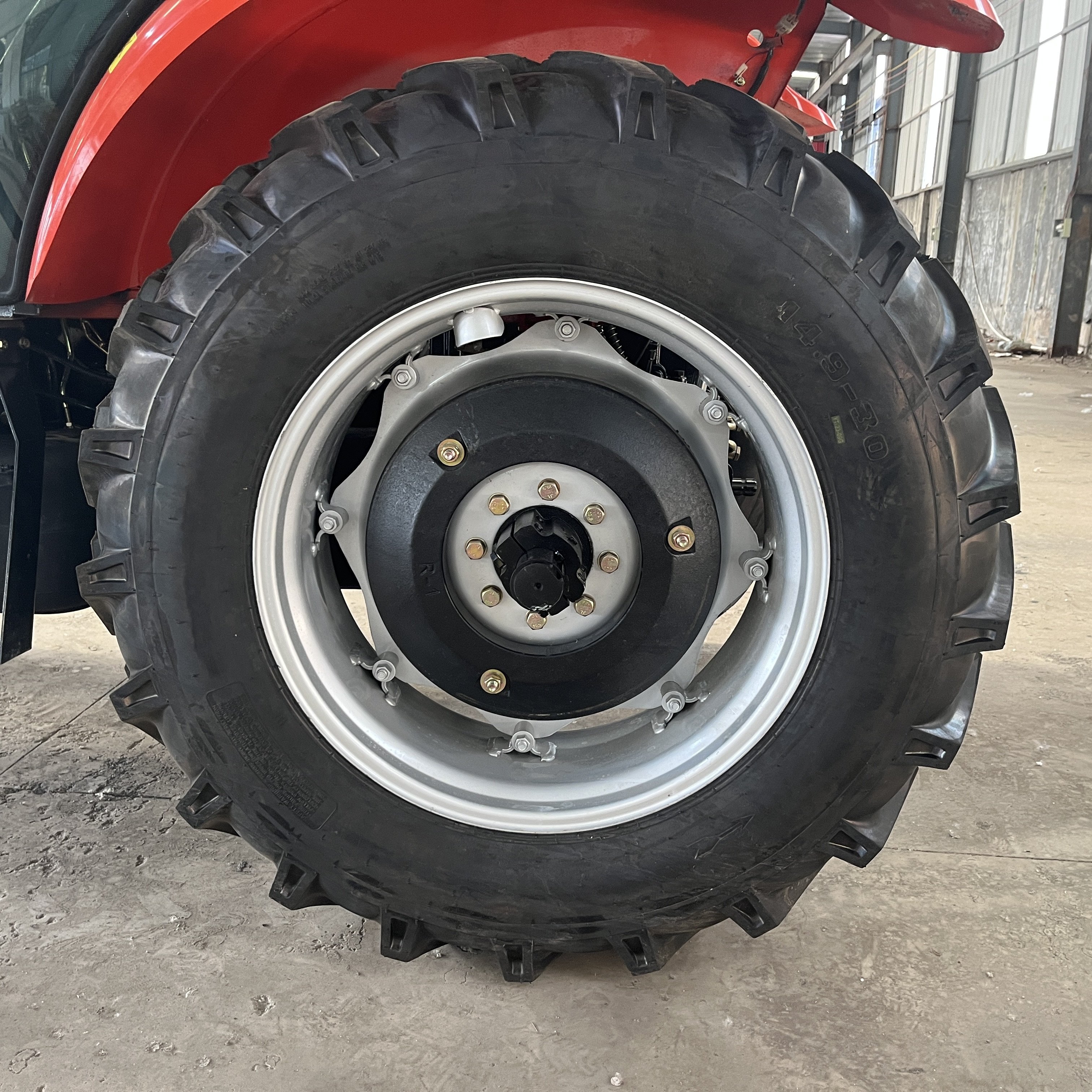 Farm Tractor for Agriculture 4x4 Farm Tractor 90HP Farm Equipment Wheeled Tractor