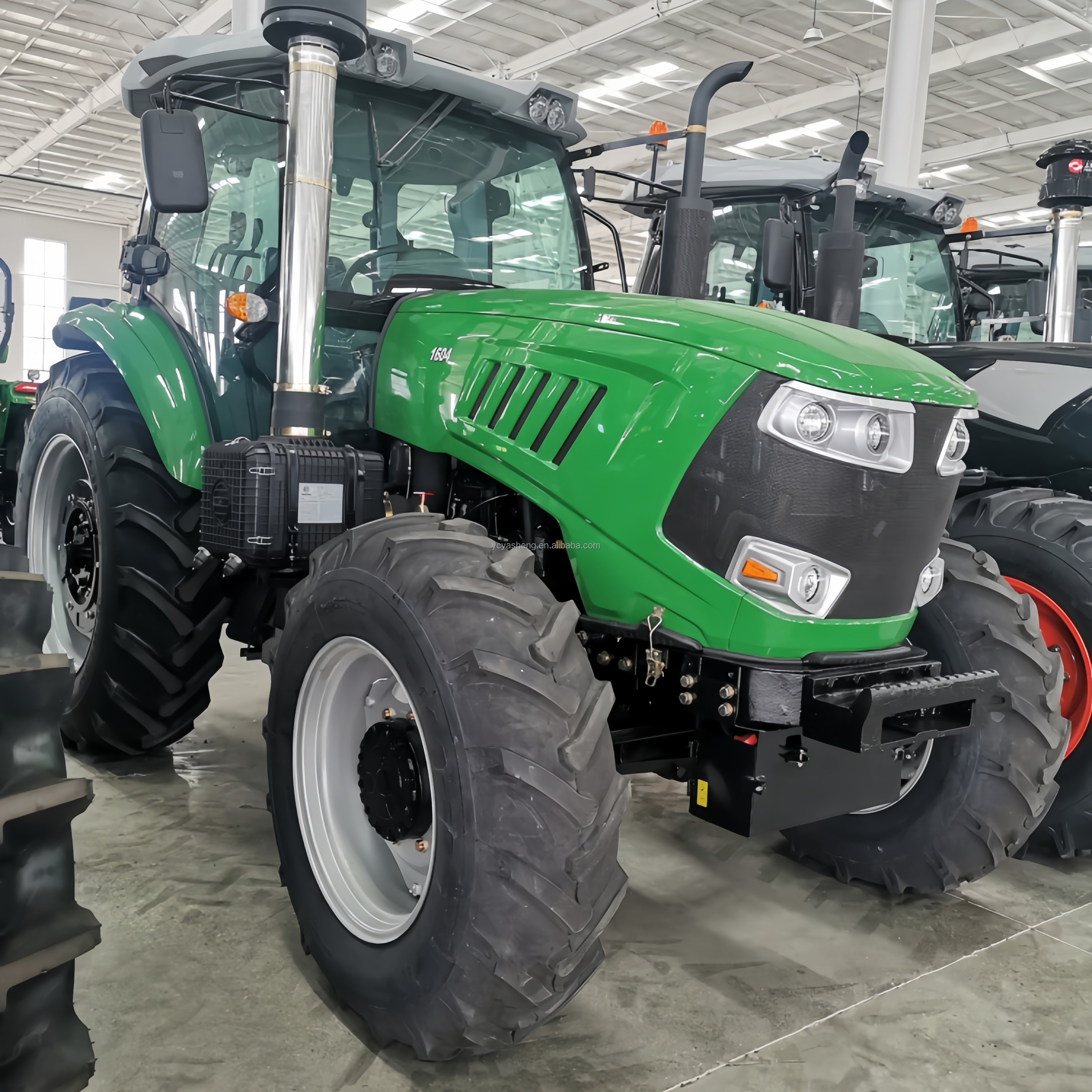 Cheap Heavy Duty 130 HP Wheel Tractor Agriculture Tractor 4WD Farming Wheel Tractor With Front Loader