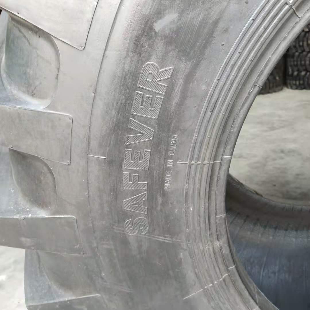 Combine Tyre 800/65R32 30.5L-32 Agricultural Mechanical Tyre Lumbering Machinery Transporter Tires