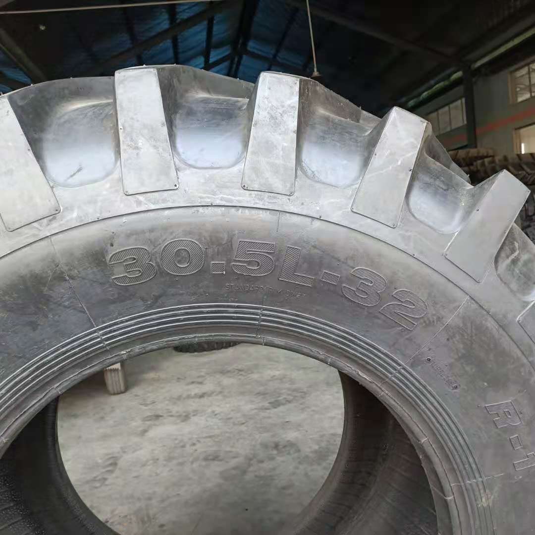 Combine Tyre 800/65R32 30.5L-32 Agricultural Mechanical Tyre Lumbering Machinery Transporter Tires