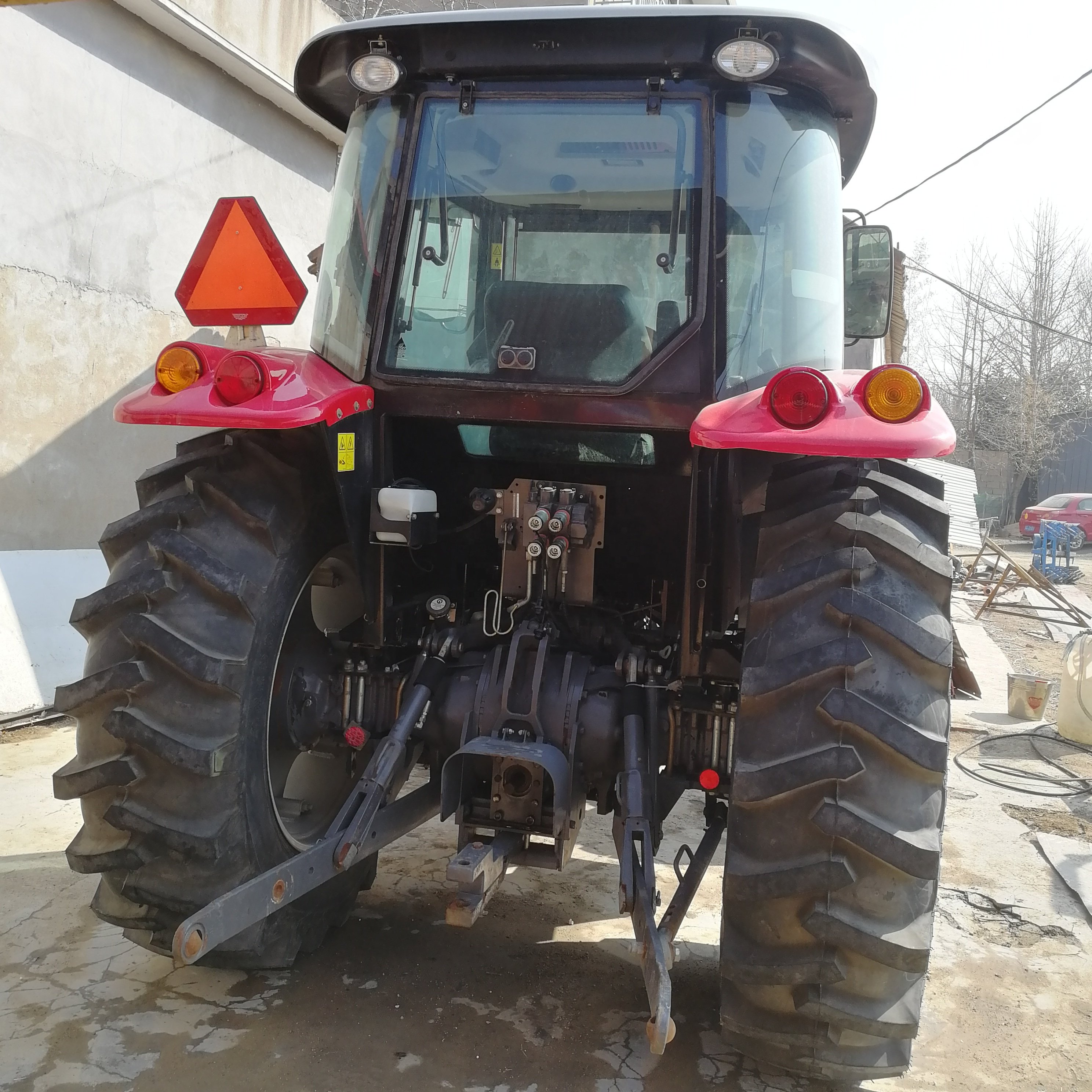 Used Tractors Massey Ferguson MF1004 1004hp 4X4WD Farm Equipment Agricultural Machinery Small Mini Orchard Wheel Tractors