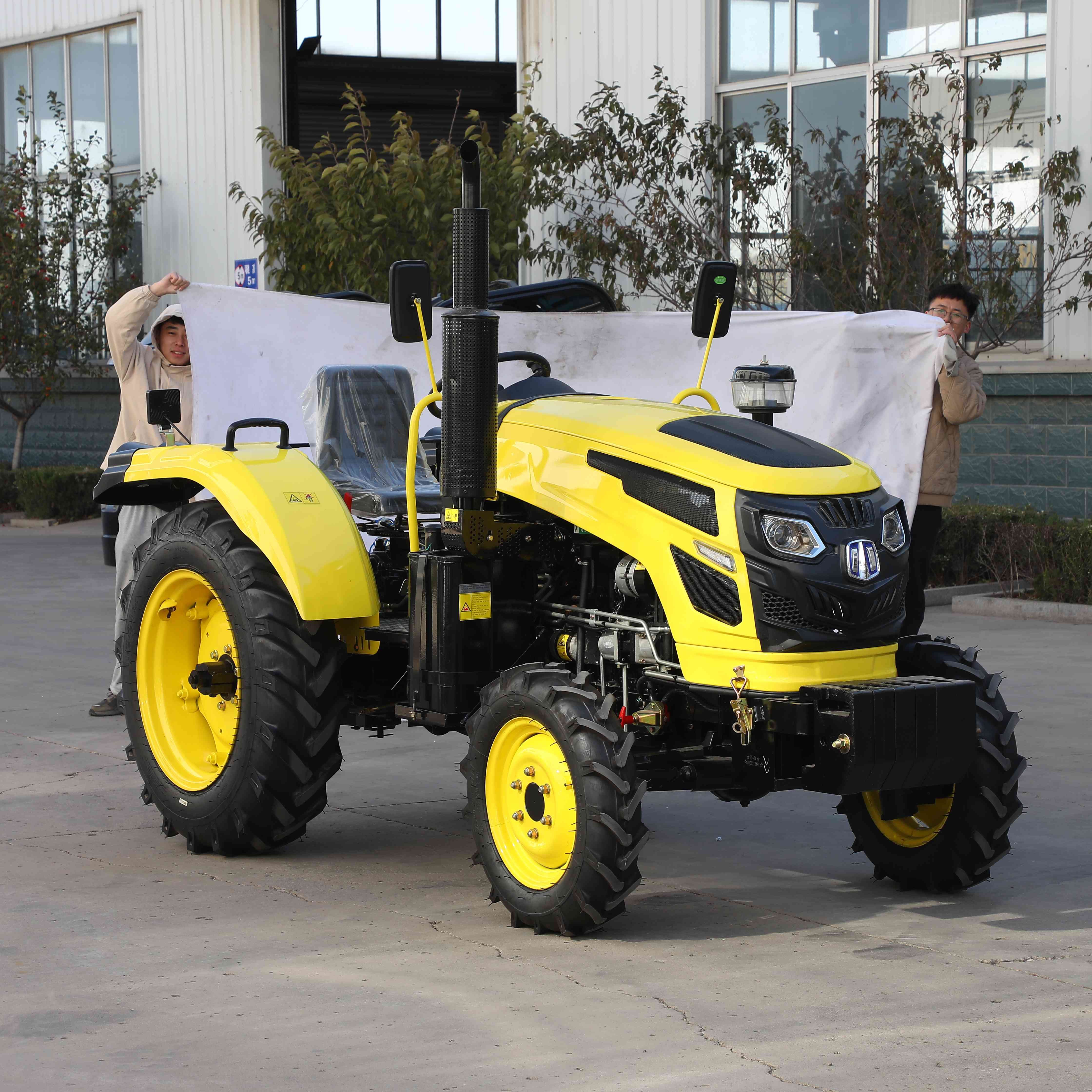 Lingke New Agricultural Tractor Four Wheel 4WD New Chinese Farm 50HP Beautiful Tractors for Sale