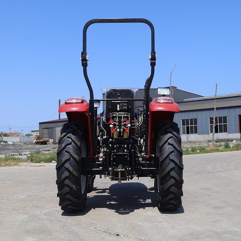 China 4WD Agricultural Wheel Farm Traktor Small Mini Compact Garden Tractors Factory Manufacturer