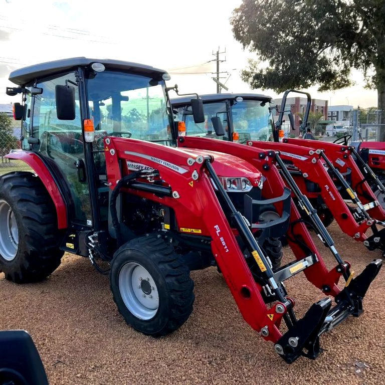 Massey Ferguson MF290 4x4 Wheel Drive Agricultural Farm Tractors