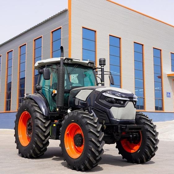 Multifunctional Diesel Wheel Tractor 4WD with 80HP-200HP Engine Used and New Spare Parts for Agriculture