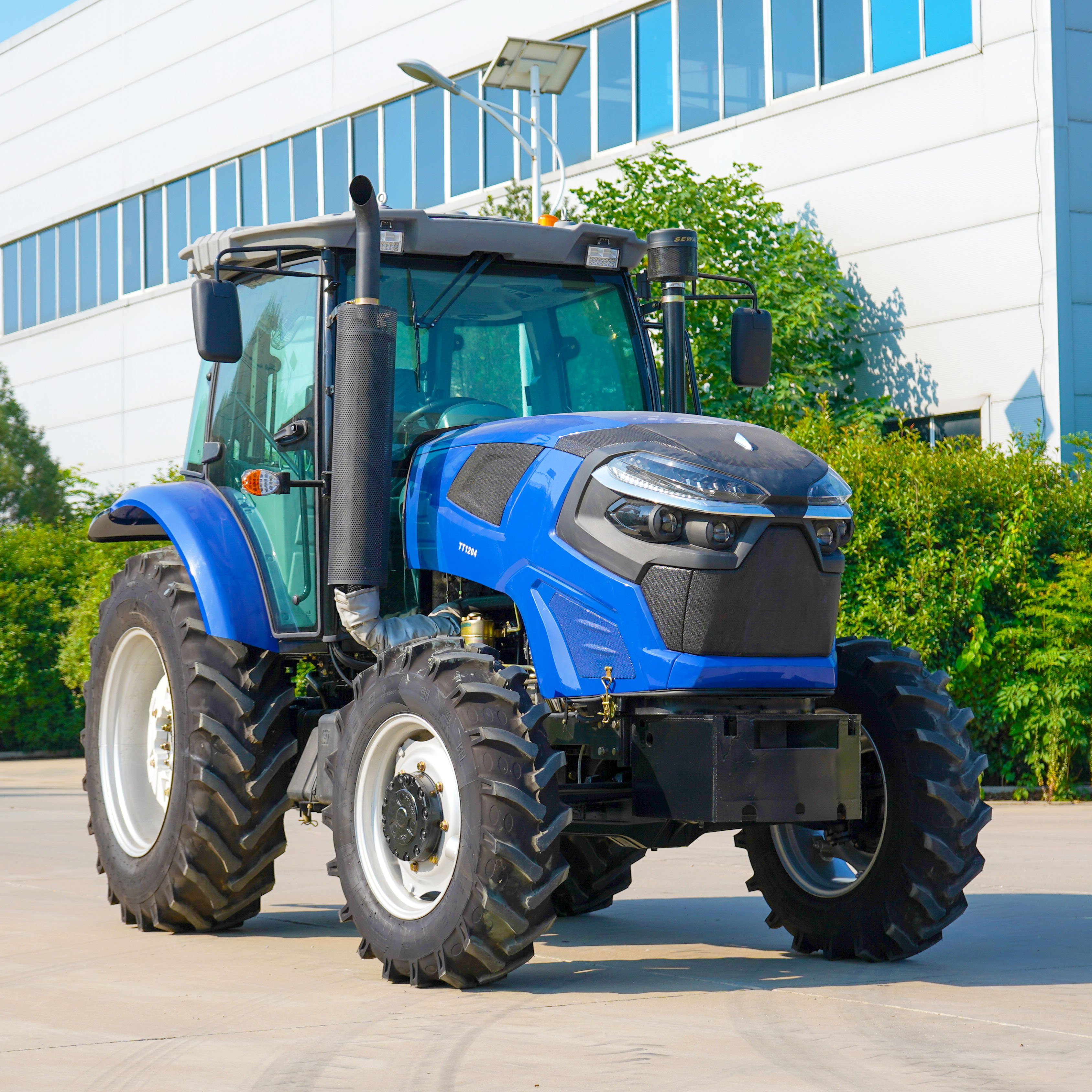 Cheap Price Mini Tractor 4 Wheel Farm Tractor Trucks 120hp 180hp EPA Engine CE EURO 5 Tractor Agriculture for USA Europe