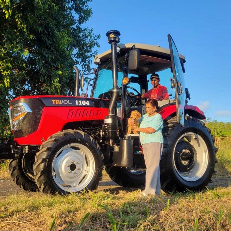 Mini Farm Tractors 4WD 4x4 30hp 50hp 80hp 120hp Diesel Agriculture Farm Machinery 100hp Gearbox Motor Pump Walking Tractor